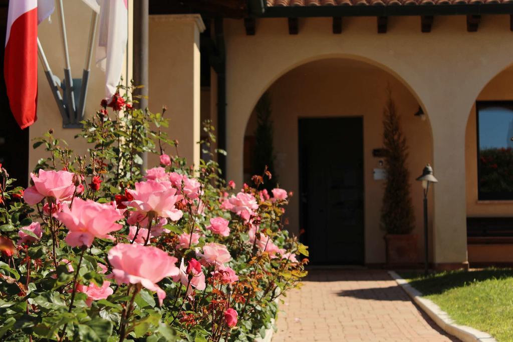 Le Corti Del Sole Residence Вентурина Экстерьер фото